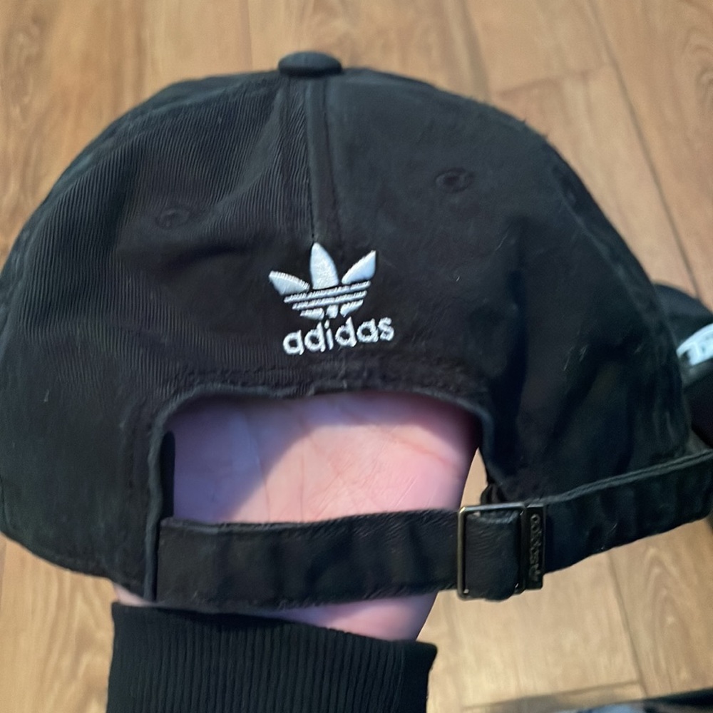 Adidas hat - Picture 2 of 3